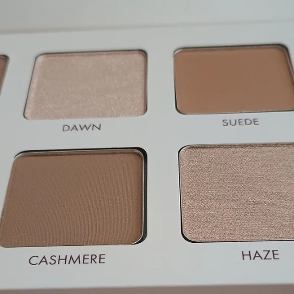 Wander Beauty Neutral Tones Eyeshadow Palette - Picture 2 of 4